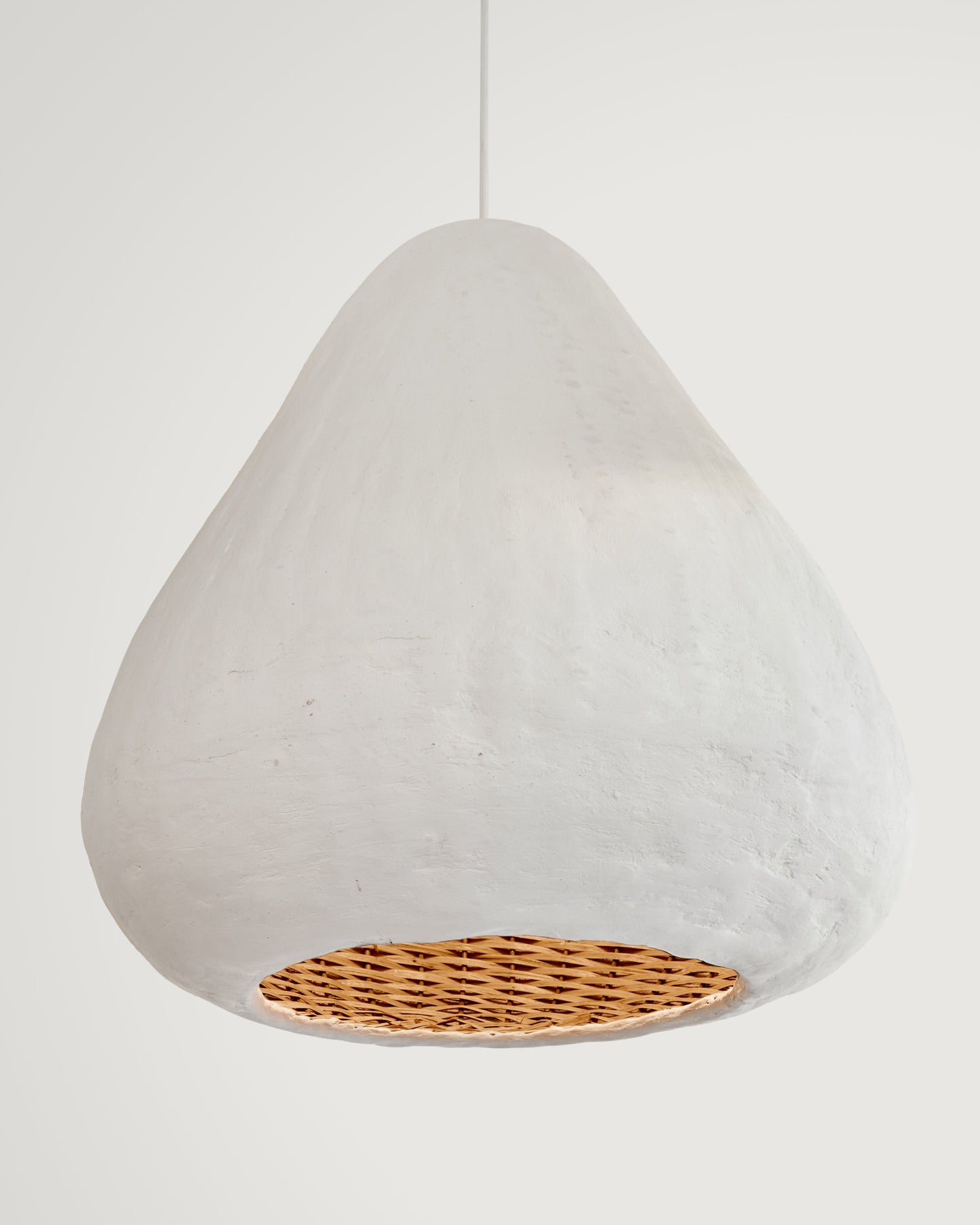 VINE & WHITE. LAMP 02