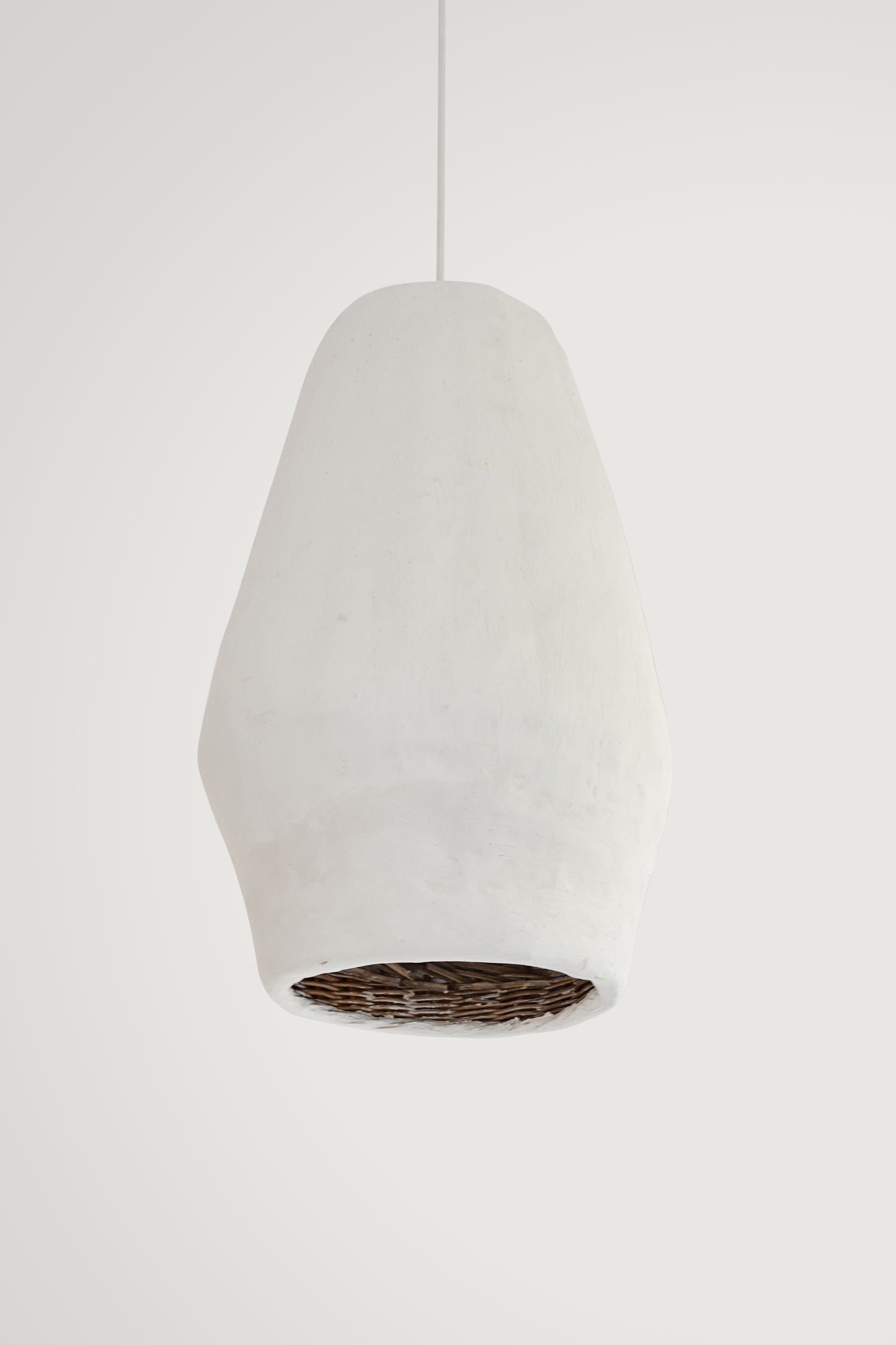 VINE & WHITE. LAMP 03